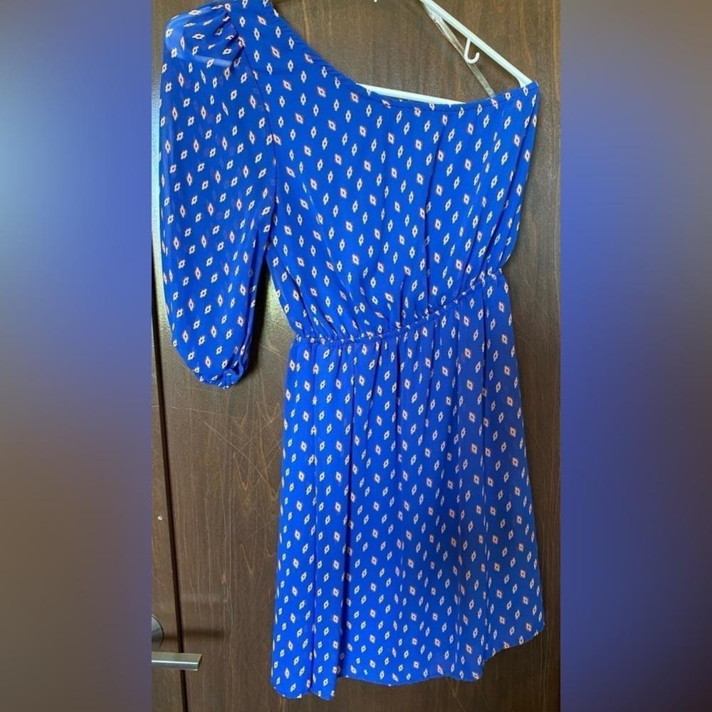 ONE SHOULDER cocktail dress with shear sleeve Size M - Picture 2 of 4